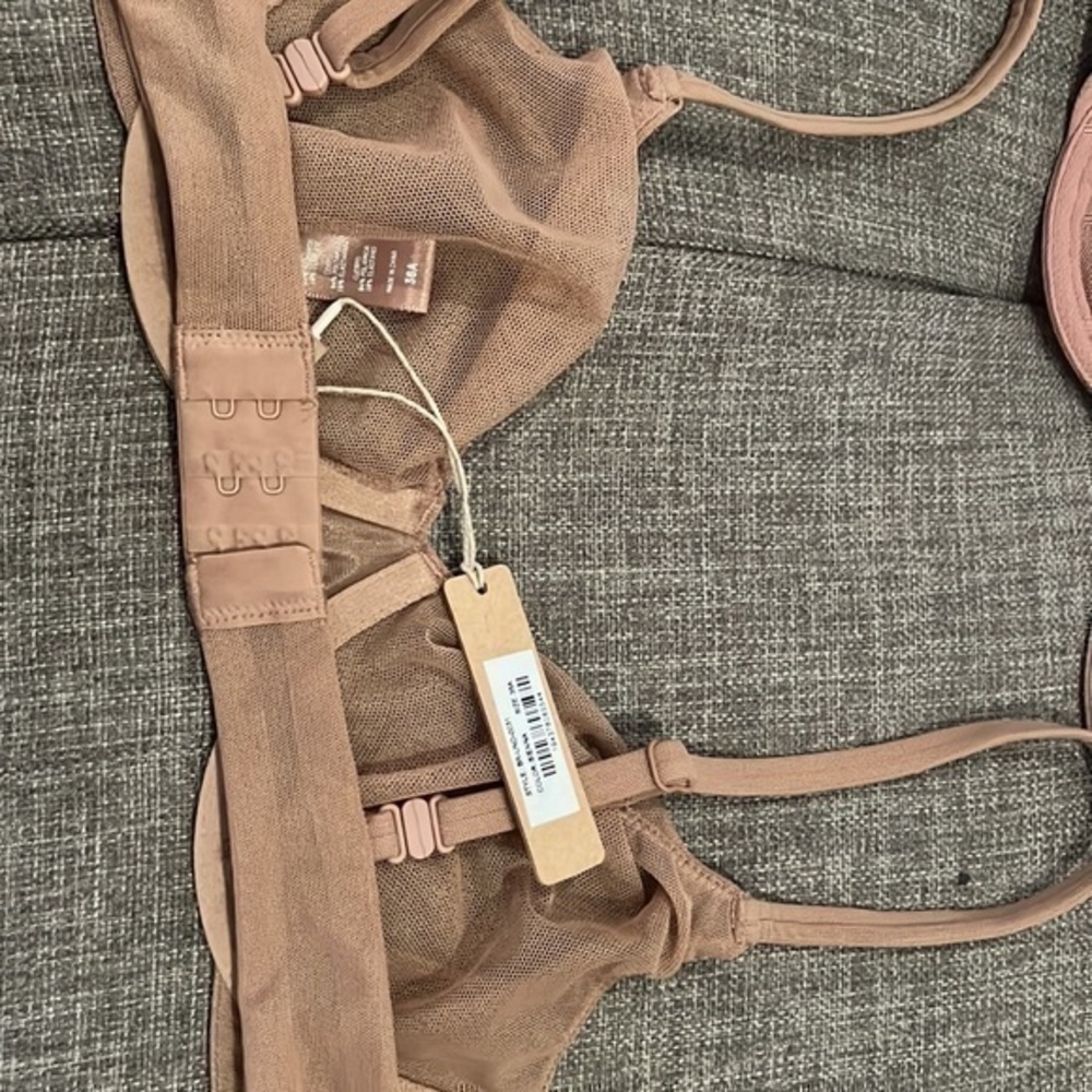 Skims Ultra Fine Mesh Underwire Scoop Bra - Picture 2 of 3